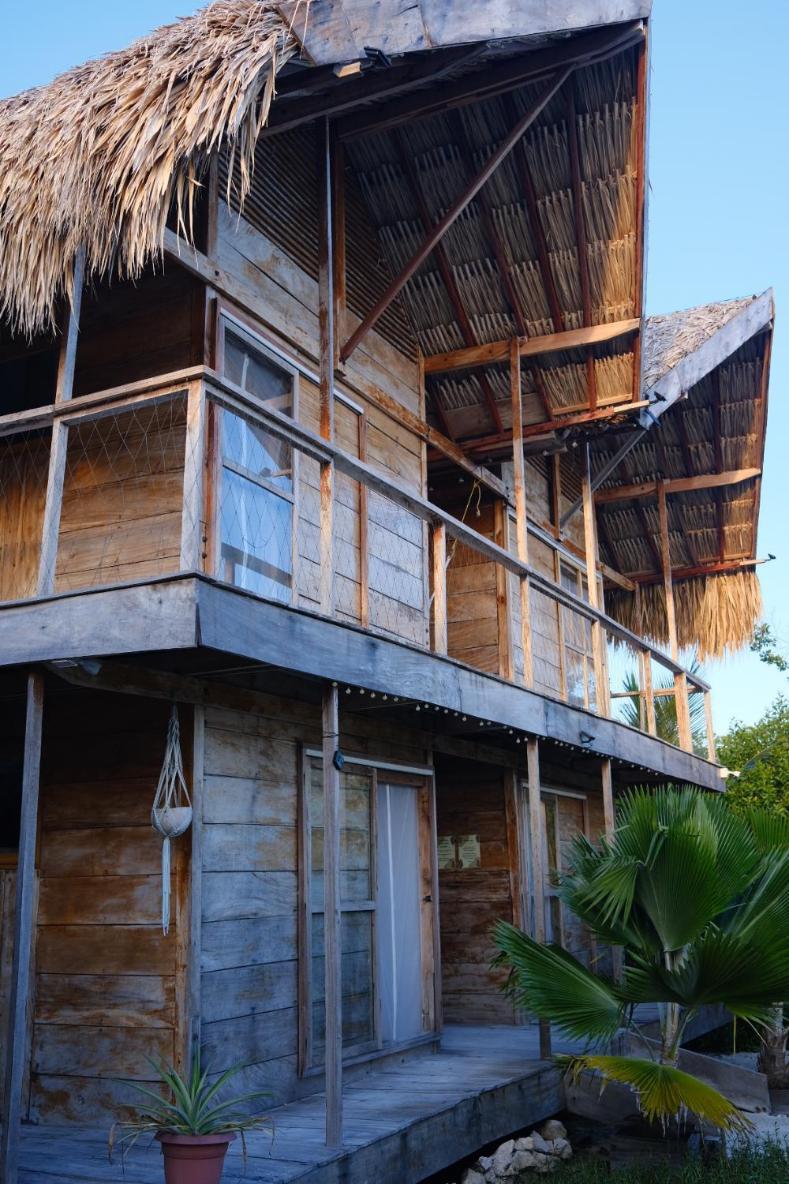 Santa Lova Eco-hostel Tintipan Island Exterior foto